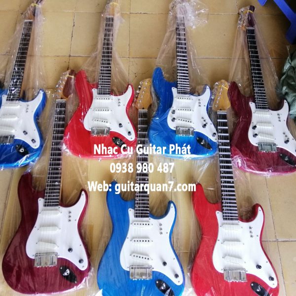 dan-guitar-vong-co-dien-gia-re-quan-7-nha-be-tphcm (2)